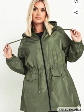 NWT In'Voland Green Hooded Parka Jacket One Size Plus Fit